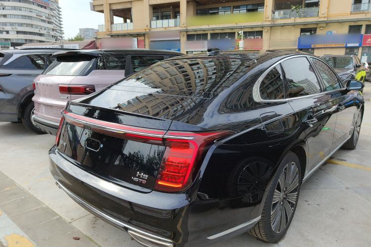 Used Hongqi H9 2025 Model Facelifted 2.0T Two-Wheel Drive Flag-Style Luxury Business Edition, 5 Seats