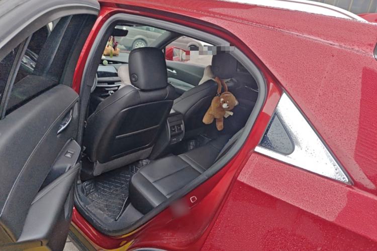 Used Cadillac XT4 2021 28T Two-Wheel Drive Leading Version
