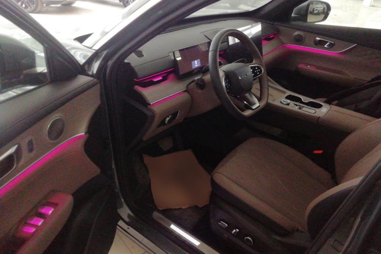 Used Chery Tiggo 8 PLUS 2025 290TGDI DCT Prestige 5-Seater
