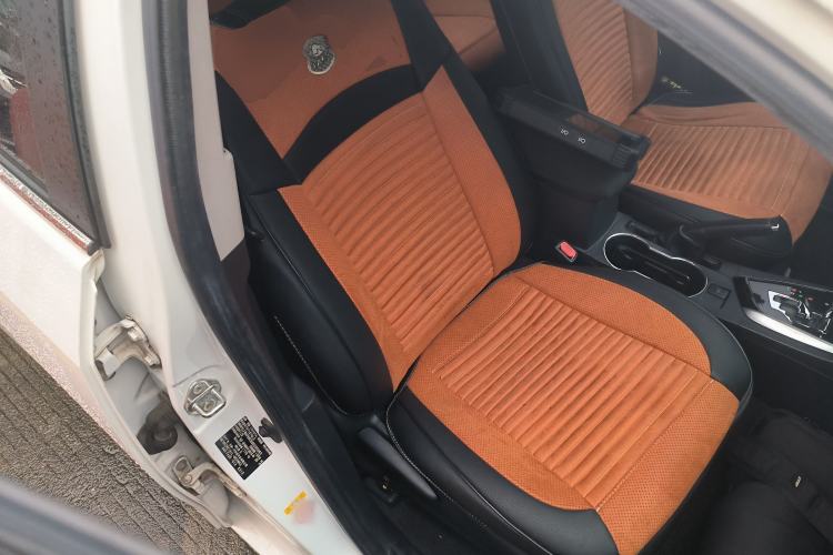 Used Toyota Corolla 2014 1.6L CVT GL Right Front Seat