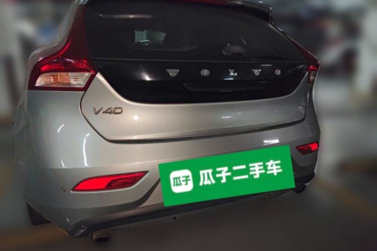 Used Volvo V40 2013 2.0T Zhiya Edition
