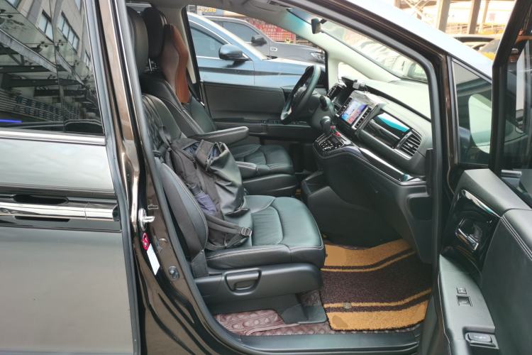 Used Honda Elysion 2019 2.0L Hybrid Luxury Edition
