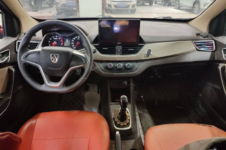 Used Baojun 310W 2017 1.5L Manual Comfort Version China VI Emission Standard