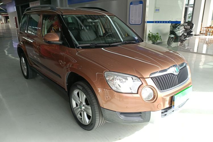 Used Skoda Yeti 2013 1.8T DSG Luxury Edition Front Right 45 Deg