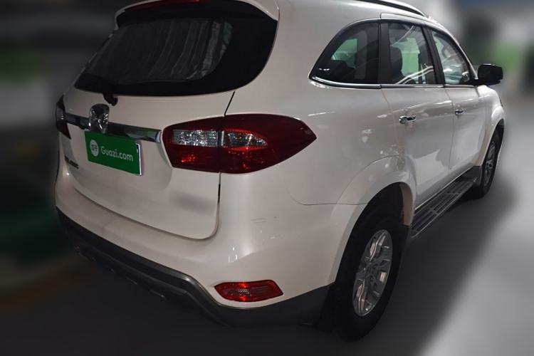 Used JMC Yusheng S350 2017 2.0T Automatic 2WD Diesel Luxury Version with Sunroof 5 Seats