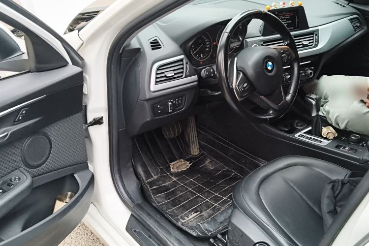 Used BMW 1 Series 2017 118i Fashion Model Driver Seat