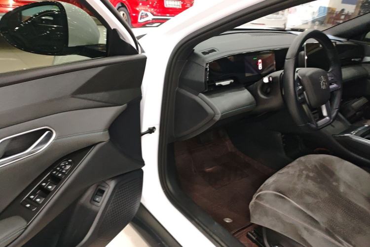 Used BYD Qin L 2025 EV 545KM Beyond Version
