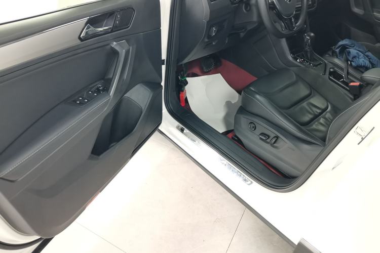 Used Volkswagen Tiguan L 2018 330TSI Automatic Two-Wheel Drive Luxury Edition
