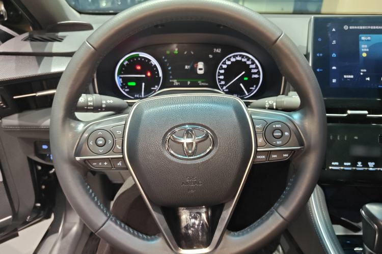 Used Toyota Avalon 2023 Dual-Engine 2.5L Luxury Edition
