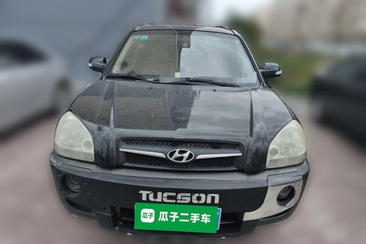 Used Hyundai Tucson 2009 2.0L Manual 4x4 Luxury Version
