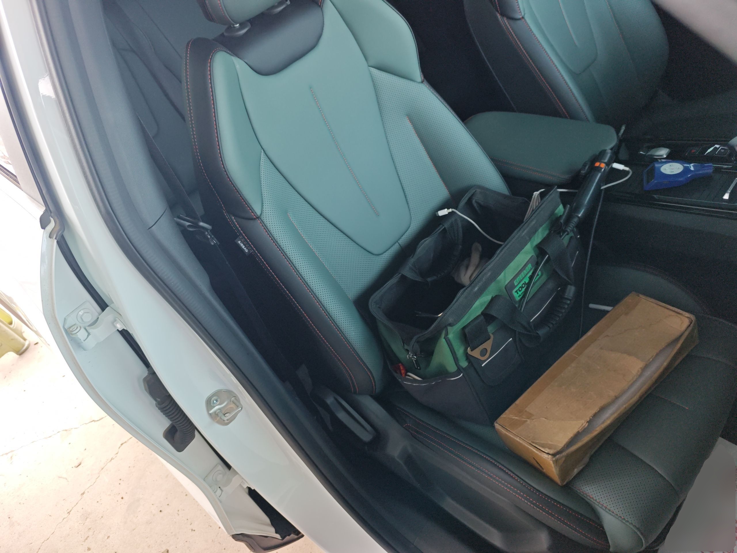 Geely Auto Emgrand X7 Sport 2024 1.5TD Smart Connect+ — снимка 19