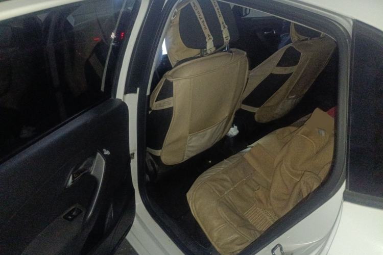 Used Volkswagen Polo 2016 1.6L Automatic Comfort Model