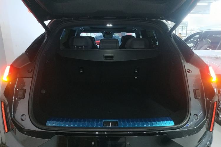 Used Lynk & Co 08 EM-P 2023 220km All-Wheel-Drive Performance Halo