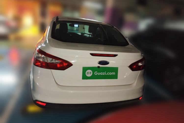 Used Ford Focus 2012 Sedan 1.6L Automatic Fashion Edition
