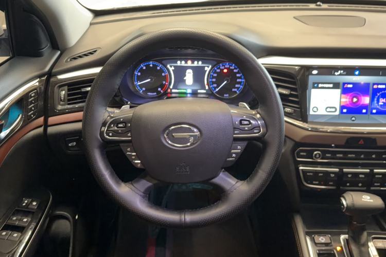 Used GAC Trumpchi GS8 2017 320T Two-Wheel Drive Luxury Smart Connectivity Version (7 Seats)