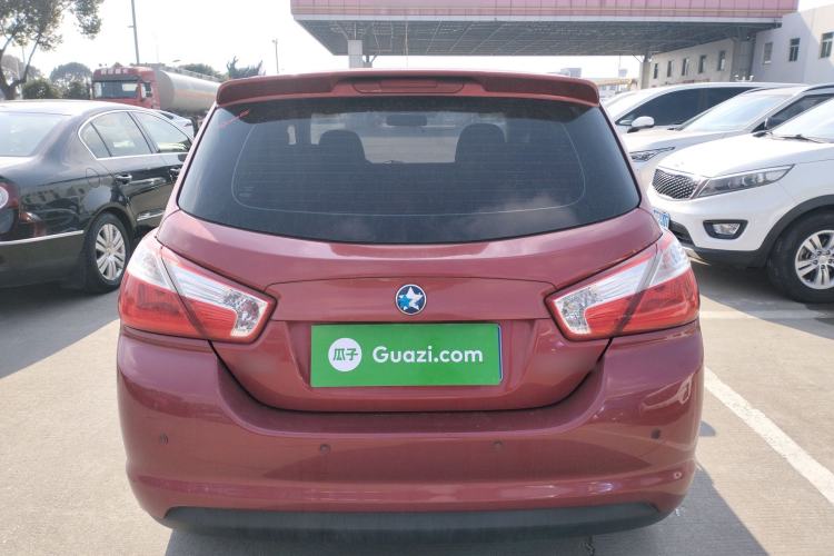 Used Venucia R50 2014 1.6L Automatic Splendid Edition