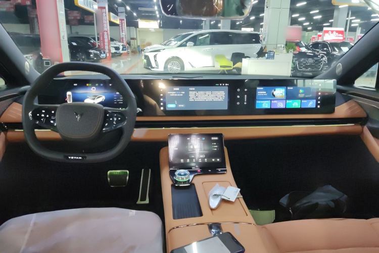 Used VOYAH PASSION 2024 PHEV Four-Wheel Drive Ultra-Long Range Flagship Model Interior 2