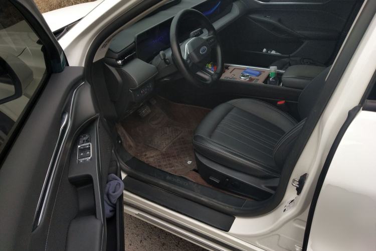 Used Ford Mondeo 2025 2.0T EcoBoost Luxury Version
