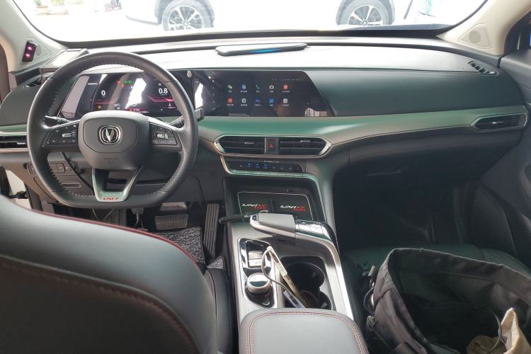 Used CHANGAN UNI-T 2020 1.5T Flagship Version Center Console