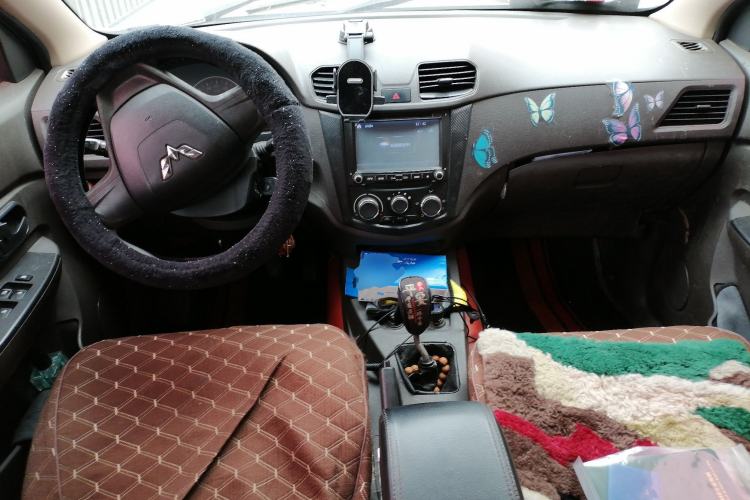 Used Wuling Hongguang 2014 1.2L S Standard Version China IV Standard Center Console