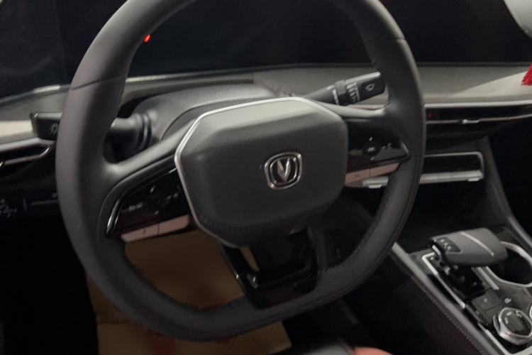 Used CHANGAN Eado 2023 Changan Edition PLUS Blue Whale NE 1.4T GDI DCT Prestige Version
