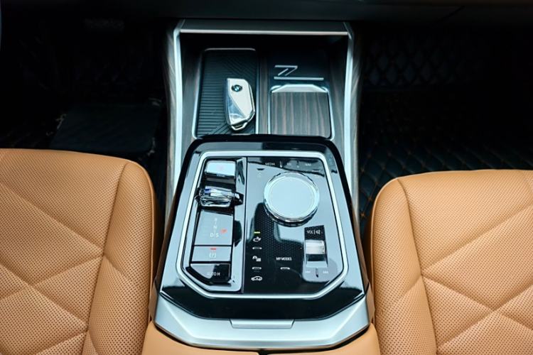 Used BMW 7 Series 2023 735Li Luxury Package