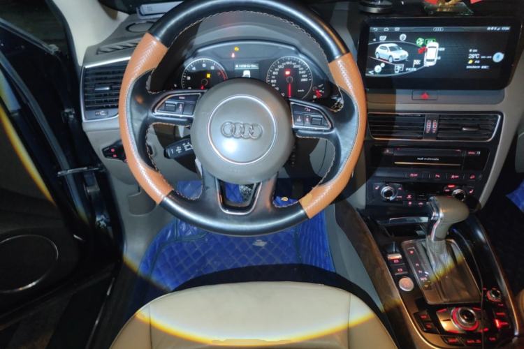 Used Audi Q5 2013 40 TFSI Comfort Edition Steering Wheel