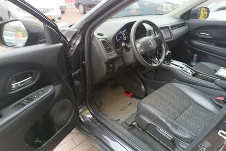 Used Honda Vezel 2015 1.8L CVT 2WD Elite Model
