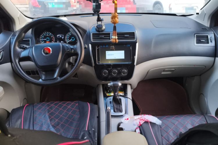 Used FORTHING Joyear XV 2016 1.6L CVT Comfort Model Center Console