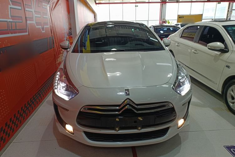 Used DS 5 2014 1.6T Luxury Edition THP160
