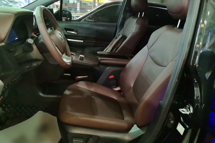 Used Toyota Granvia 2024 2.5L Hybrid Prestige PLUS Four-Wheel Drive Version Left Front Seat