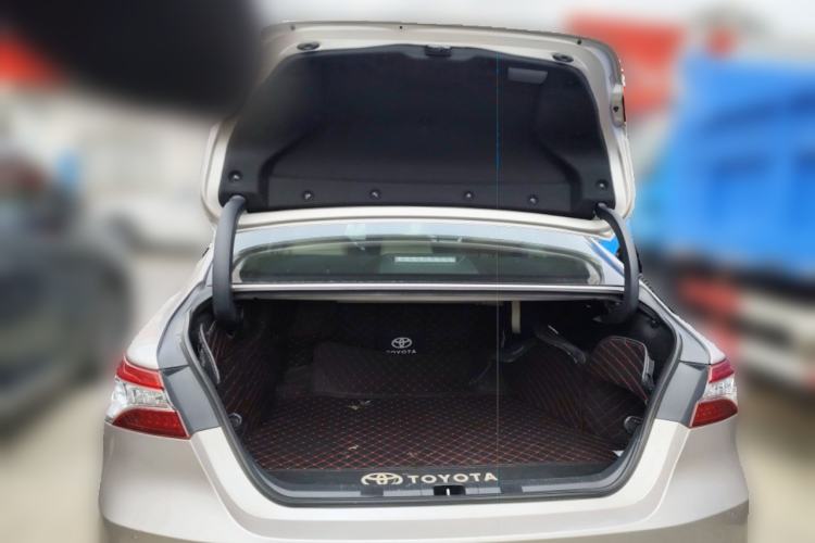 Used Toyota Camry 2021 2.0G Luxury Edition
