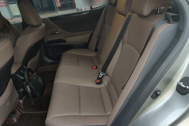Used Lexus ES 2022 200 Excellence Edition Left Rear Seat