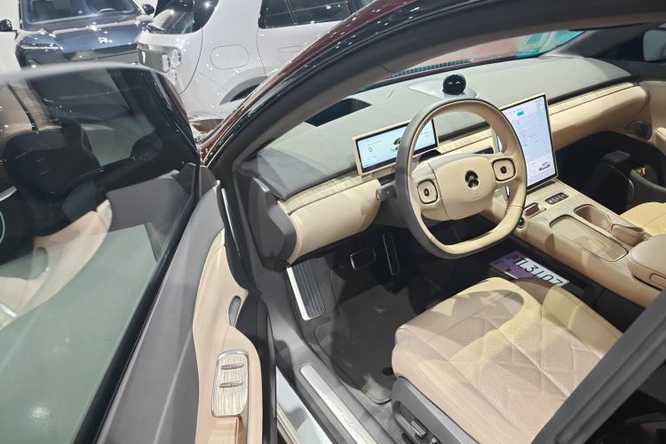 Used Nio ET7 2024 75 kWh Executive Edition
