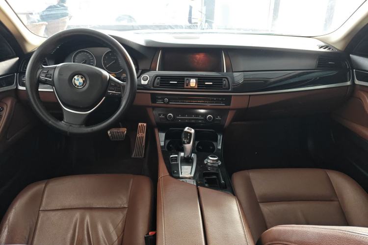Used BMW 5 Series 2017 520Li Elegant Edition Center Console