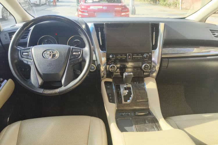 Used Toyota Alphard 2020 Dual-Engine 2.5L Prestige Edition Center Console