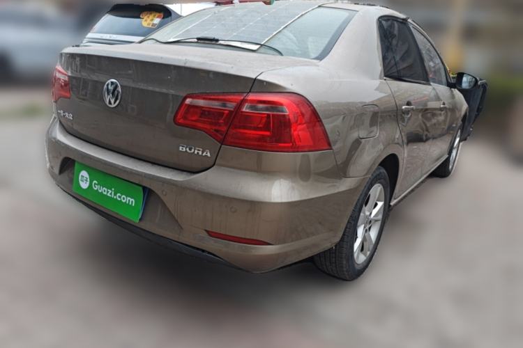 Used Volkswagen Bora 2014 1.6L Automatic Comfort Model Rear Right 45 Deg