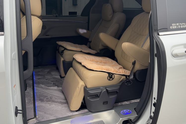 Used Toyota SIENNA 2024 2.5L Hybrid Comfort Edition