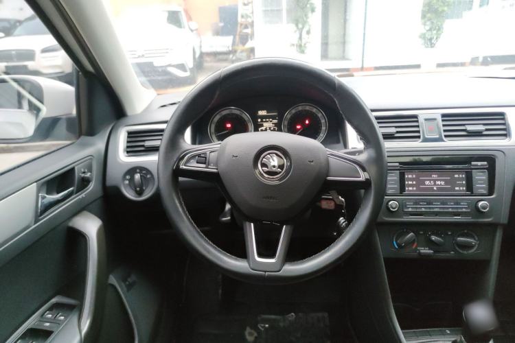 Used Skoda Rapid 2018 1.6L Manual Comfort Edition
