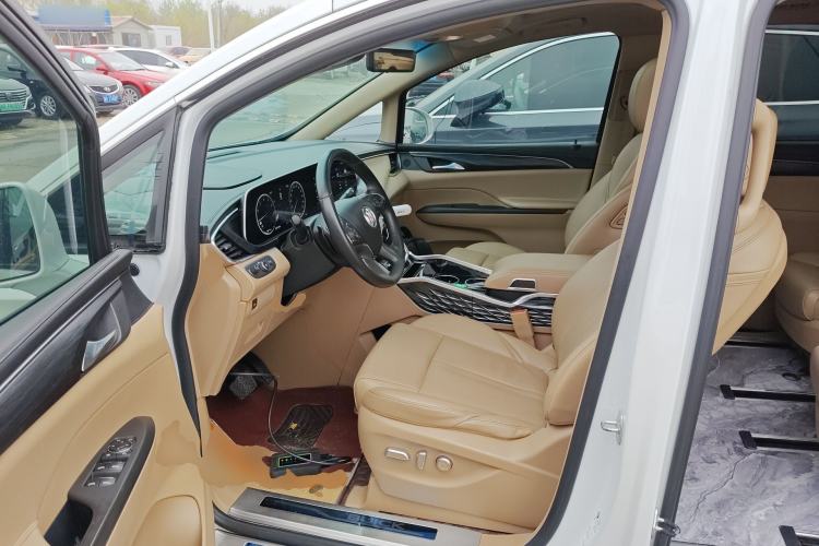 Used Buick GL8 2021 ES Land Cruiser 653T Luxury Edition Driver Seat