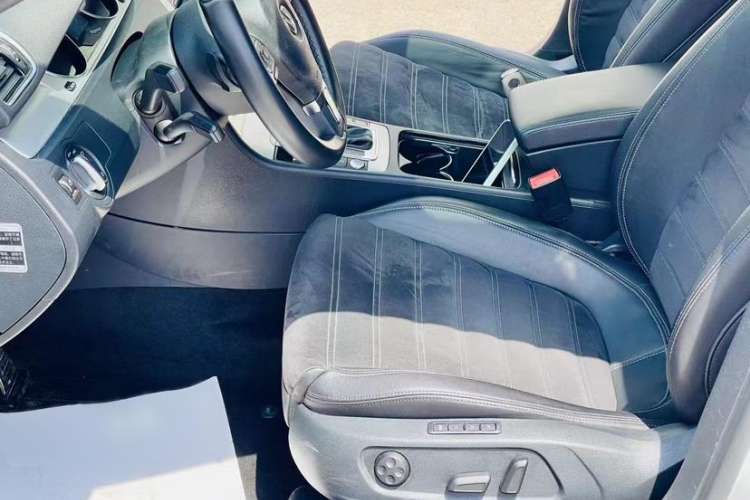 Used Volkswagen FAW-Volkswagen CC 2016 2.0 TSI Luxury Model
