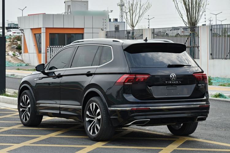 Used Volkswagen Tiguan L 2017 330TSI Automatic Two-Wheel Drive Luxury Edition
