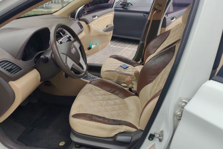 Used Hyundai Verna (older generation) 2010 Sedan 1.4L Automatic Comfort Model GS
