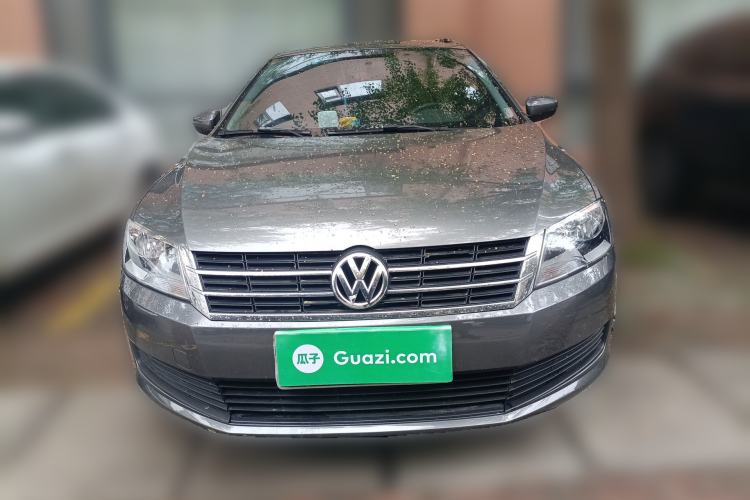 Used Volkswagen Lavida 2013 Revised Classic 1.6L Manual Fashion Edition Front