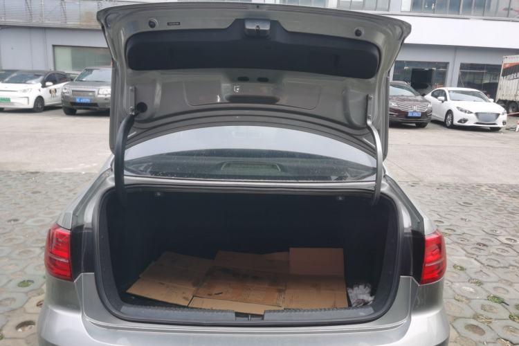 Used Volkswagen Sagitar 2016 230TSI 25th Anniversary Edition Trunk