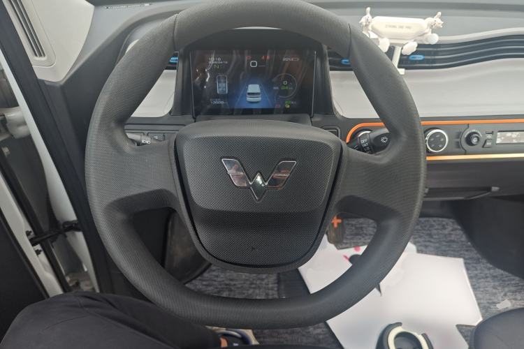 Used Wuling Hongguang MINIEV 2022 Zizai Version Lithium Iron Phosphate Steering Wheel