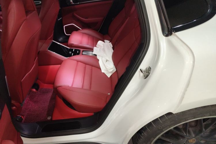 Used Porsche Panamera 2023 Facelifted Panamera 2.9T Platinum Edition Left Rear Seat