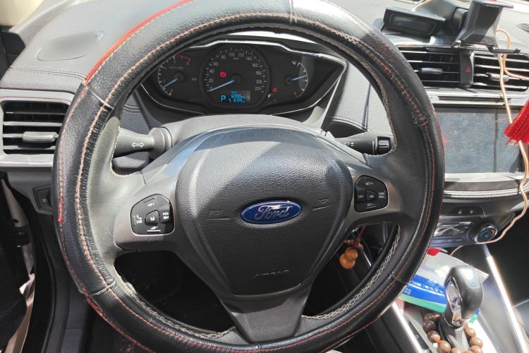 Used Ford Escort 2015 1.5L Automatic Fashion Model