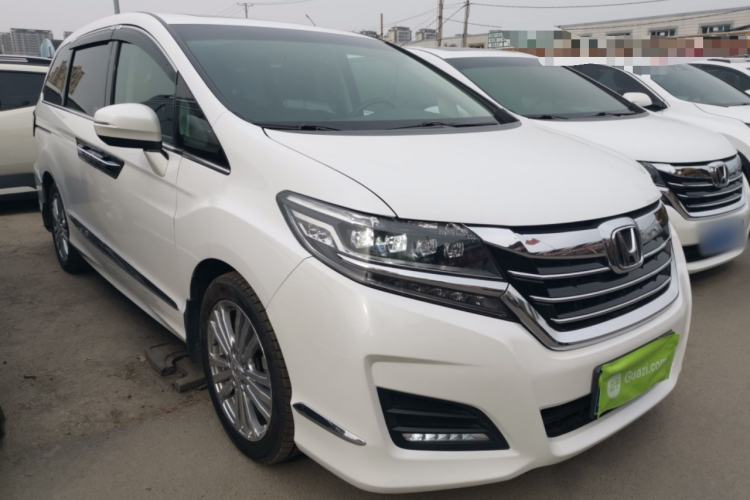 Used Honda Elysion 2016 2.4L Luxury Edition Front Right 45 Deg