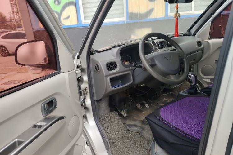 Used Wuling Zhiguang 2010 1.0L New Version Practical Edition with Short Body